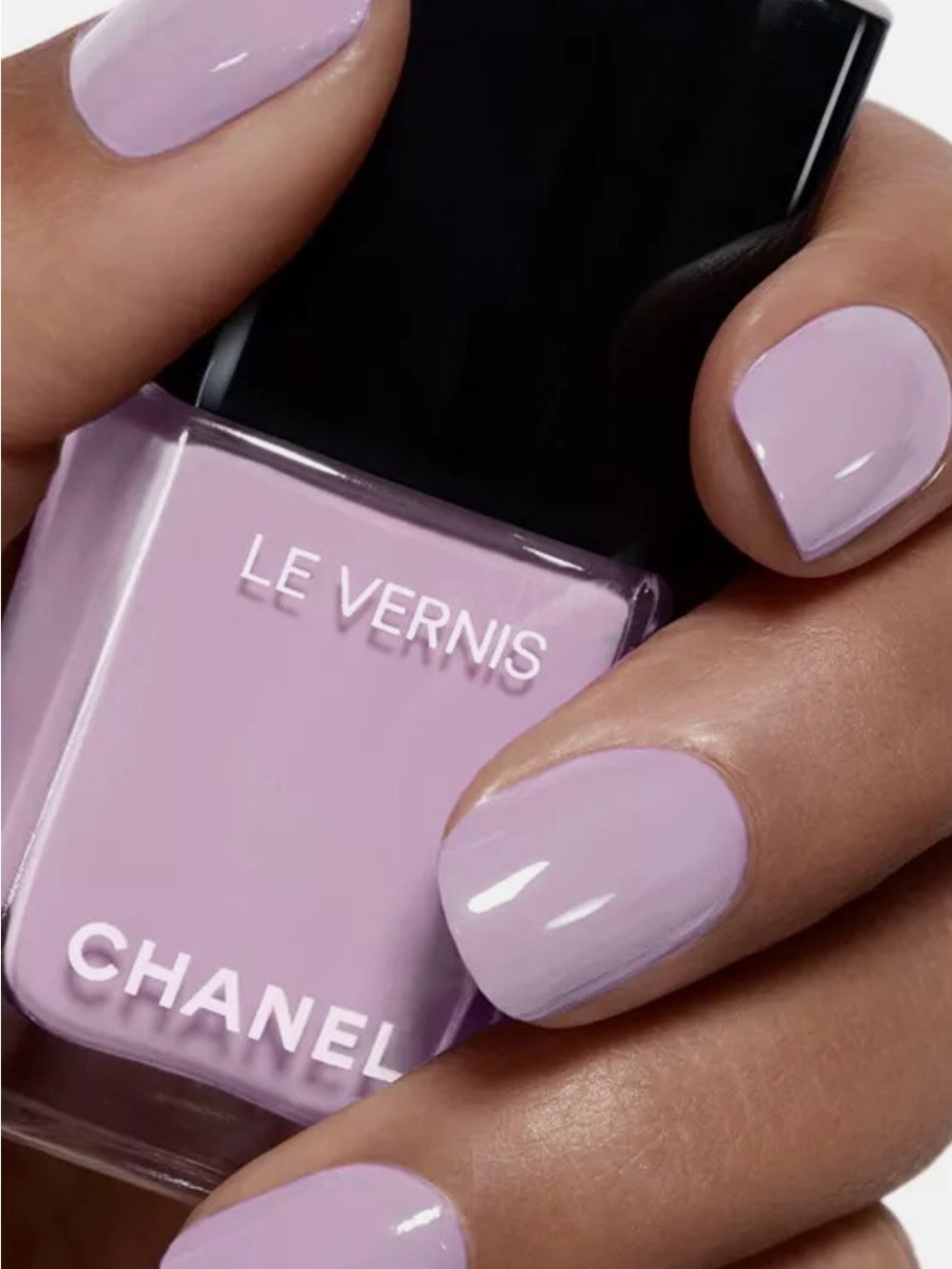 Chanel Le Vernis Nail Polish — 135 Immortelle